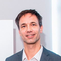 Headshot of Gunther Jikeli
